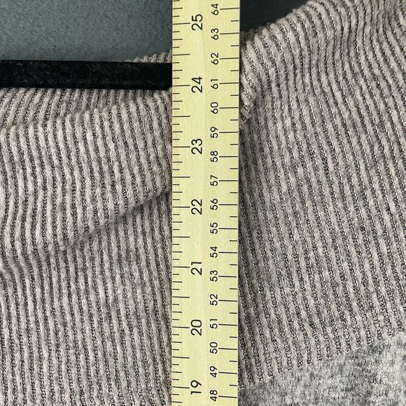 No Frills LA Off The Shoulder Knit Top Lavender Womens XL - Picture 4 of 5